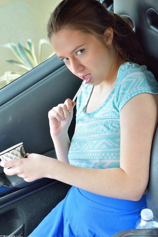 Светик, 20 лет, 0 размер груди